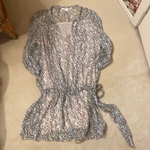 Diane Von Furstenberg 100% silk animal patter dress size 10